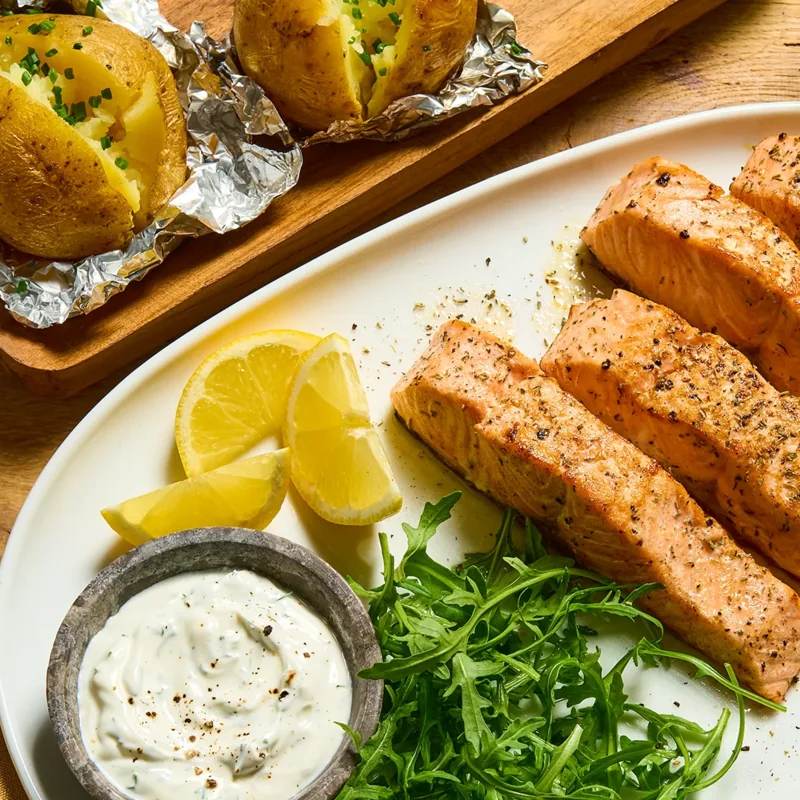 Salmão e Legumes crorantes na Air Fryer