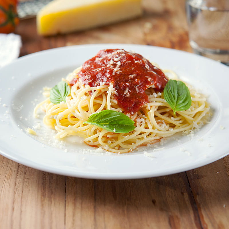 Esparguete com Molho de Tomate Especial