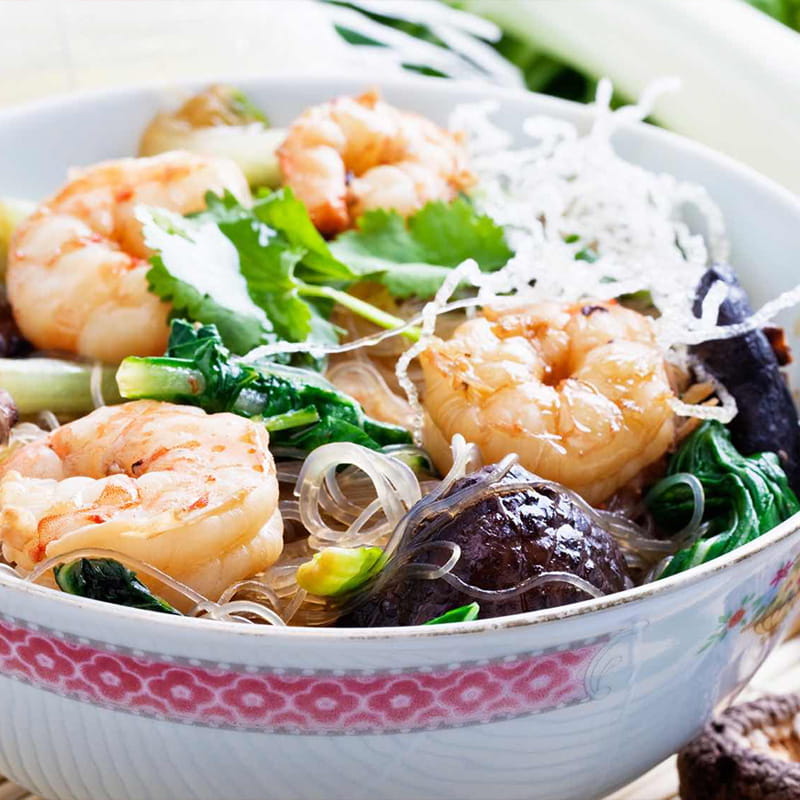 Gambas Salteadas com Cogumelos Shiitake e Couve-chinesa