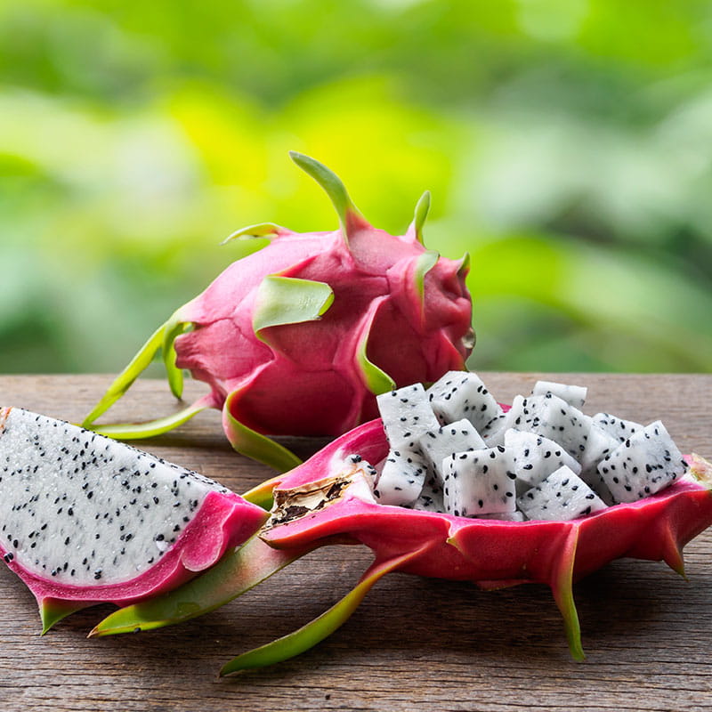 «Salada» de Pitaya e Morango com Xarope de Pimenta