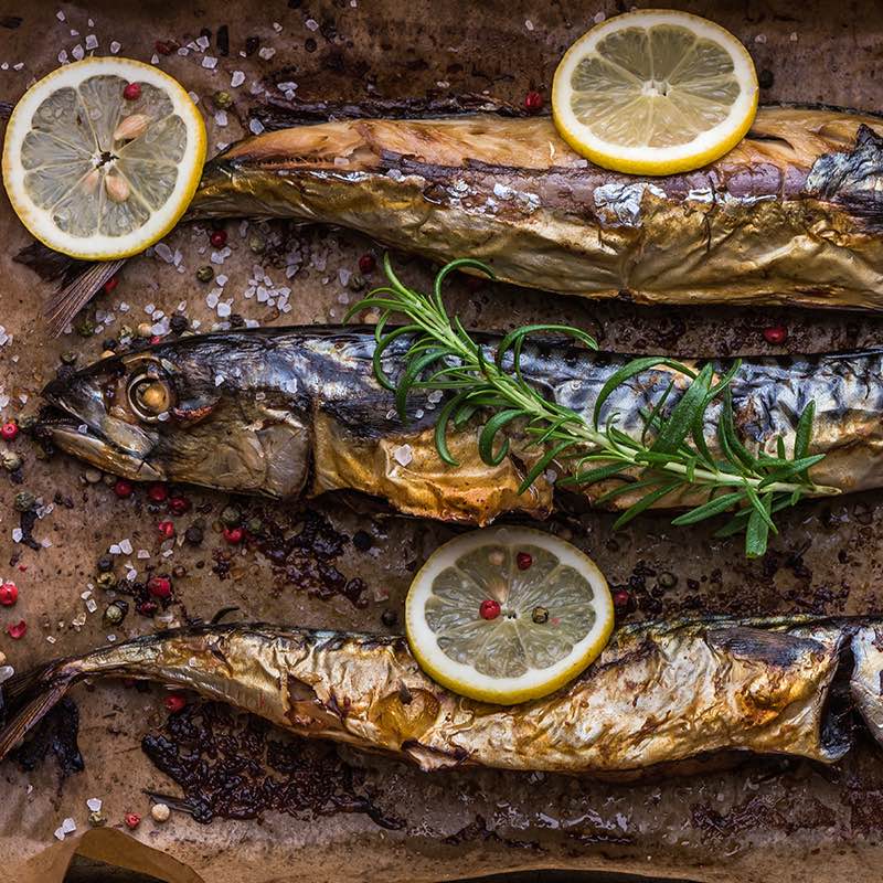 Filete de Cavala Seca com Doce de Maçã, Alecrim e Ananás