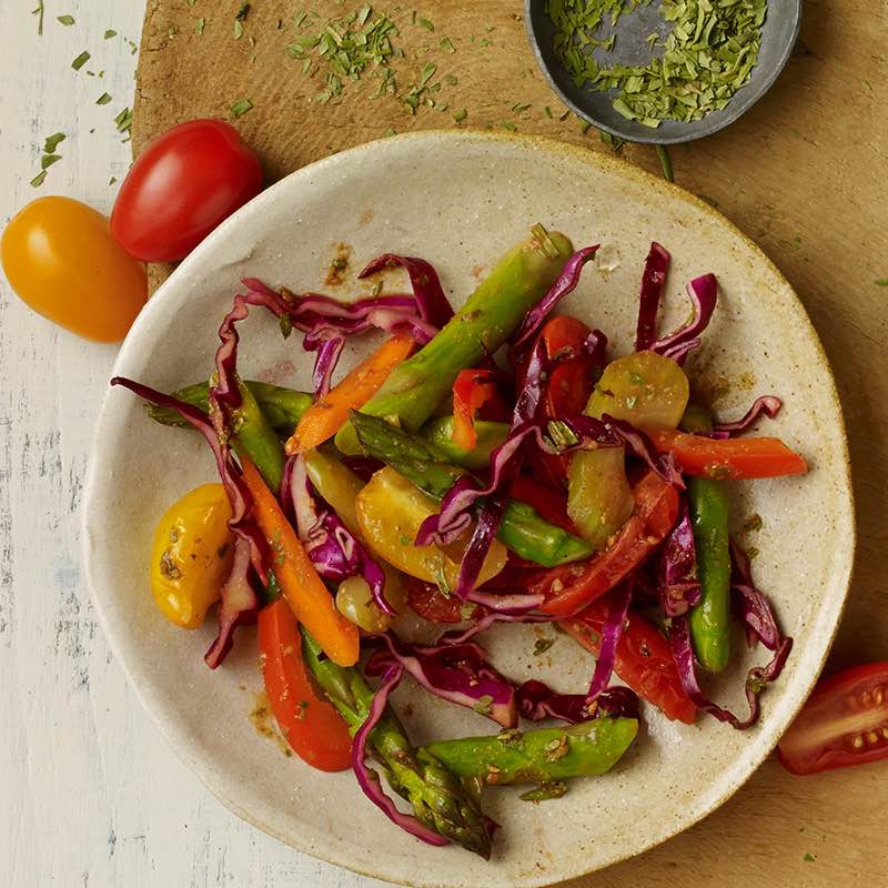 Legumes Umami Salteados com Estragao e Vinho Branco